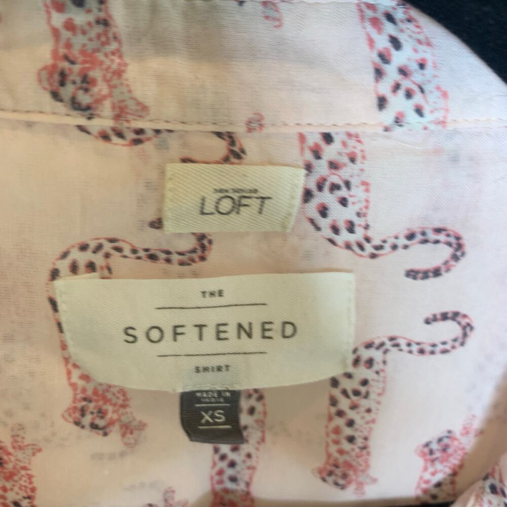 LOFT Light Pink Cotton Button Up Blouse Sz XS Cheetah Leopard Print - Picture 7 of 8